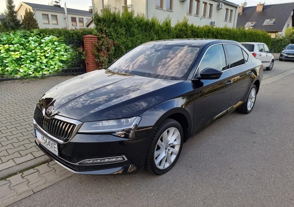 Skoda Superb cena 113899 przebieg: 106000, rok produkcji 2019 z Sosnowiec małe 781